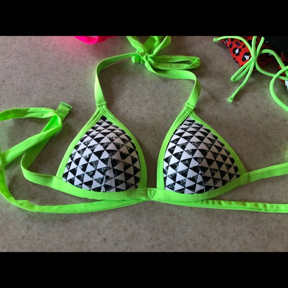 VS PINK BIKINI Top - Picture 1 of 2